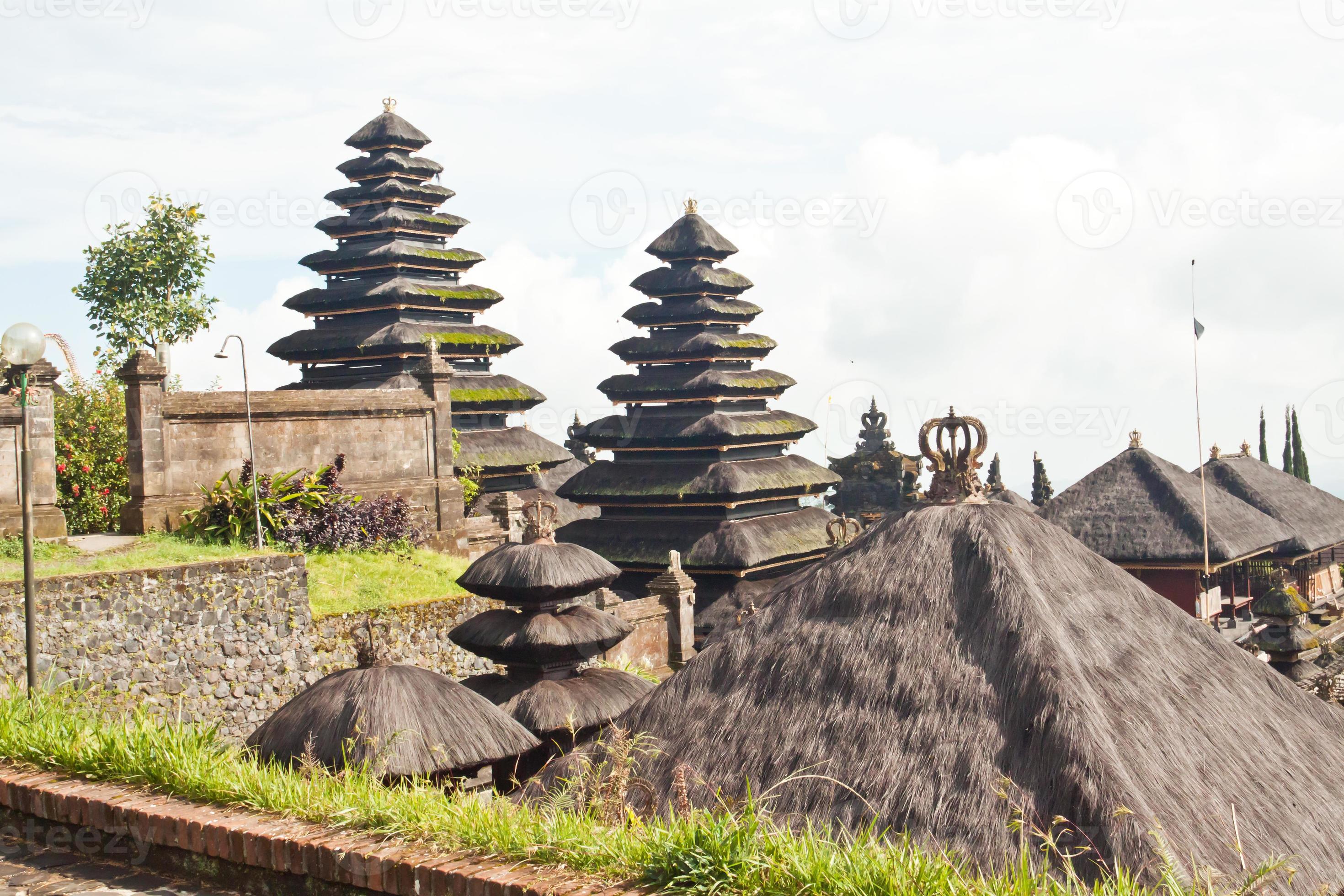 Templo Besakih en Bali foto