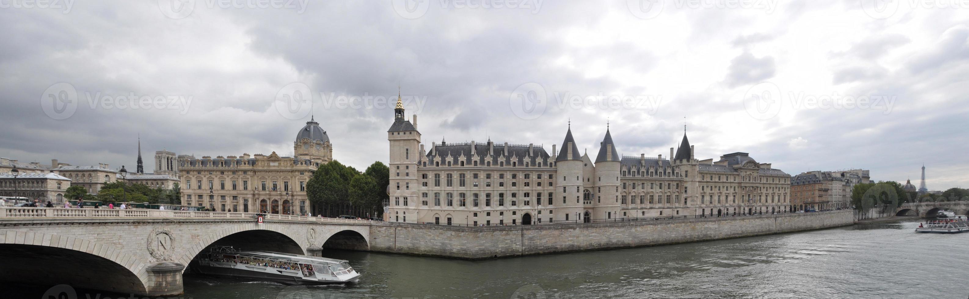río Sena en París, Francia. panarama foto