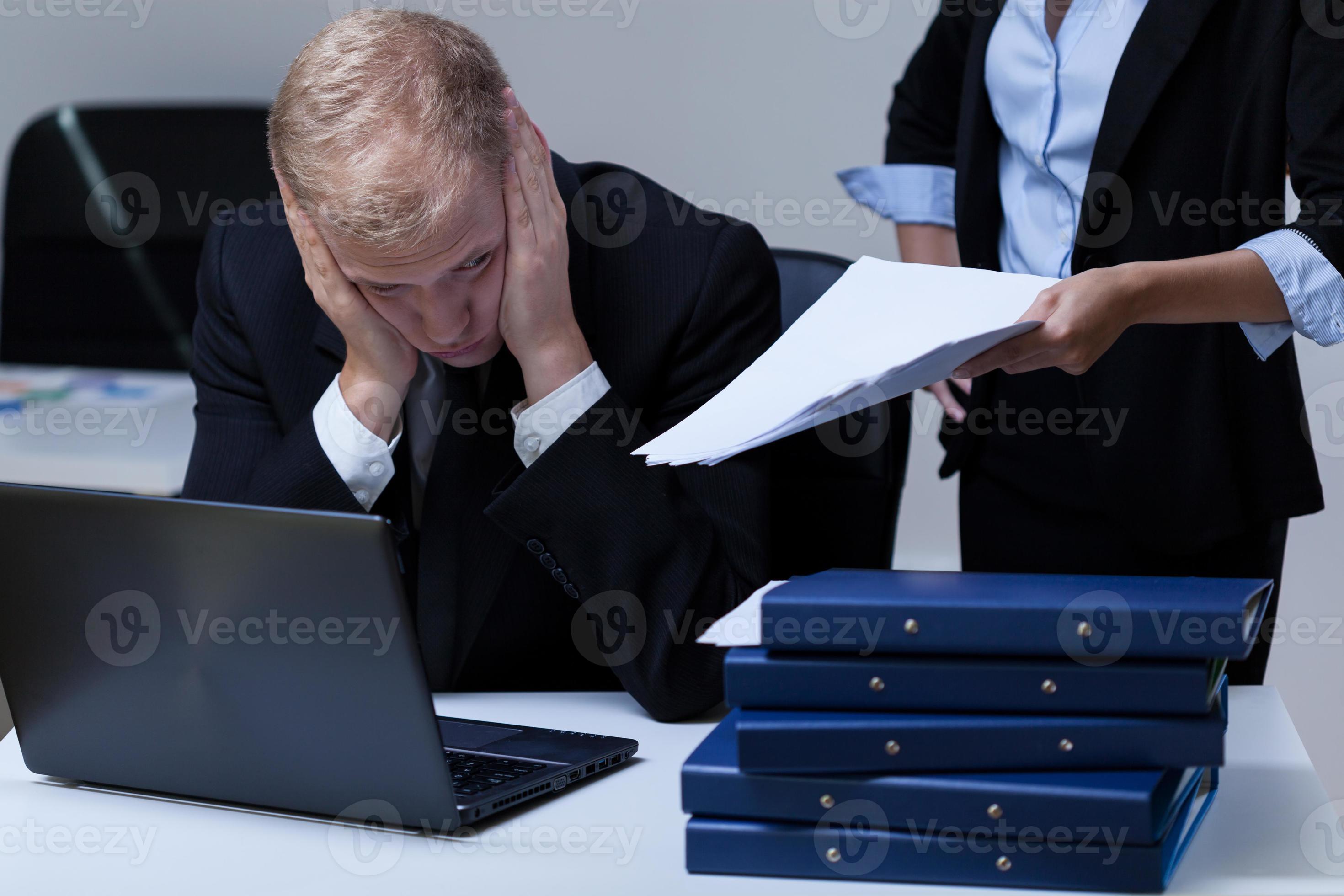 Employee and his demanding boss 908045 Stock Photo at Vecteezy