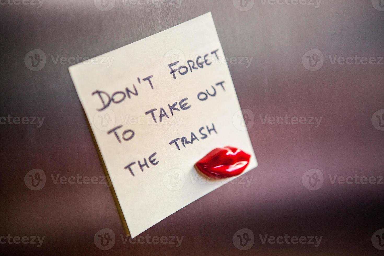 Don't to take out the trash 908958 Stock Photo at Vecteezy