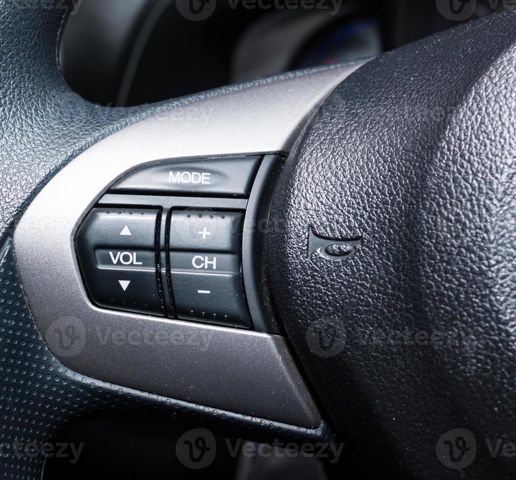 botones de control de audio en el auto foto