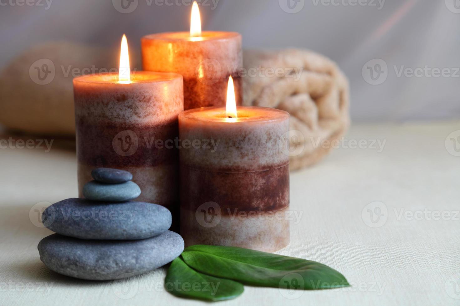 clon religión Lo encontré velas y piedras de masaje en zen spa 910764 Foto de stock en Vecteezy
