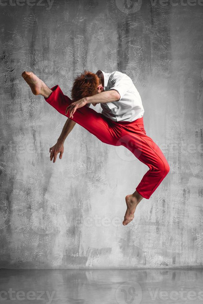 contemporary dancer photo