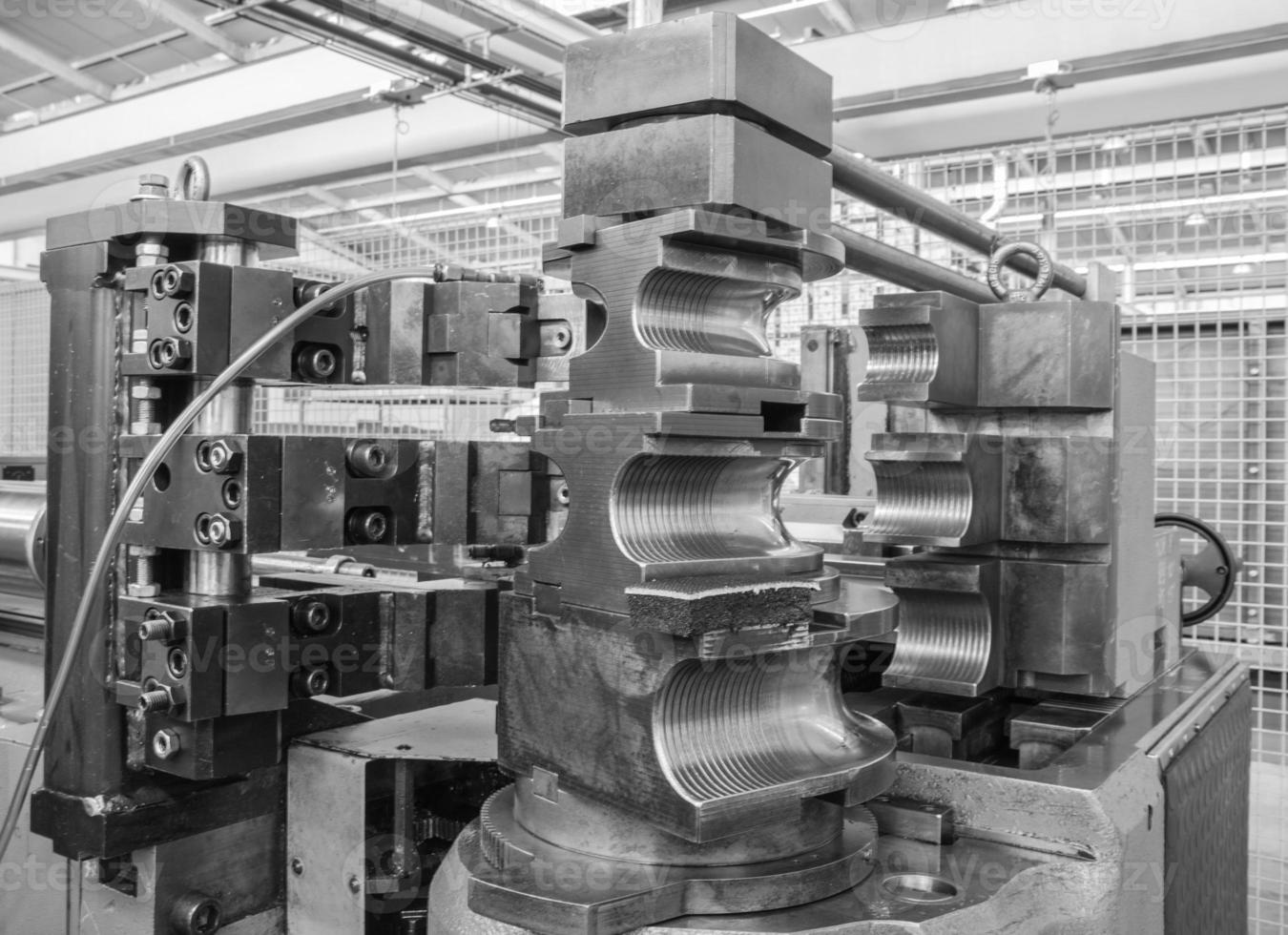 bending machine 964372 Stock Photo at Vecteezy