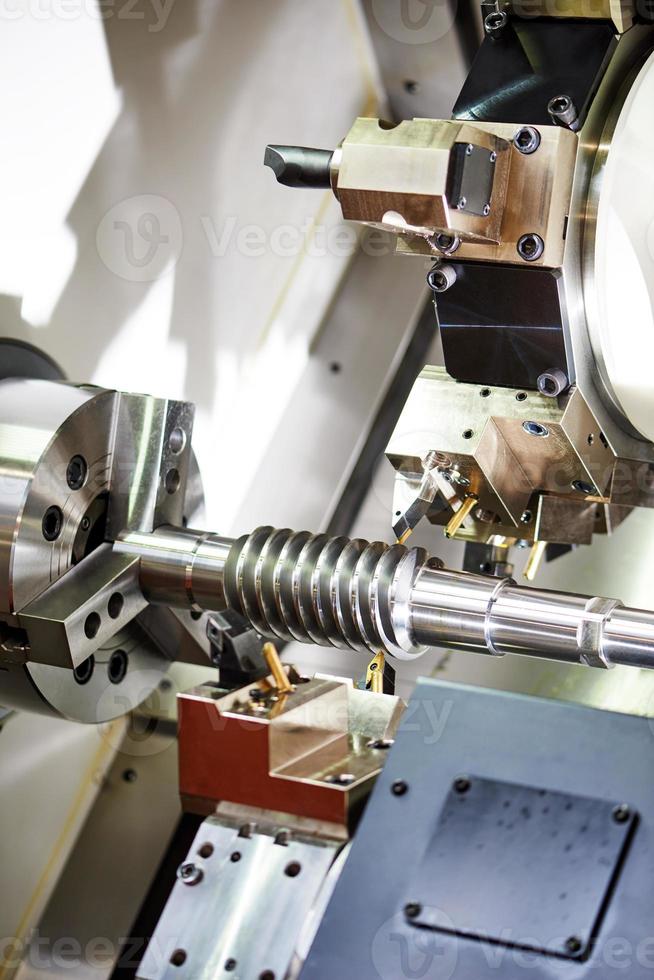 herramienta de corte en metalurgia foto