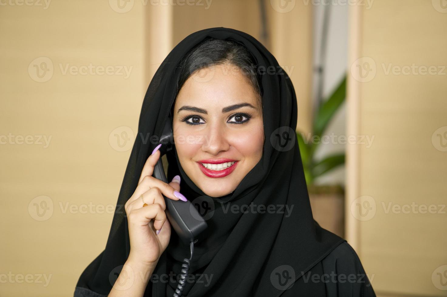 representante de servicio al cliente árabe foto