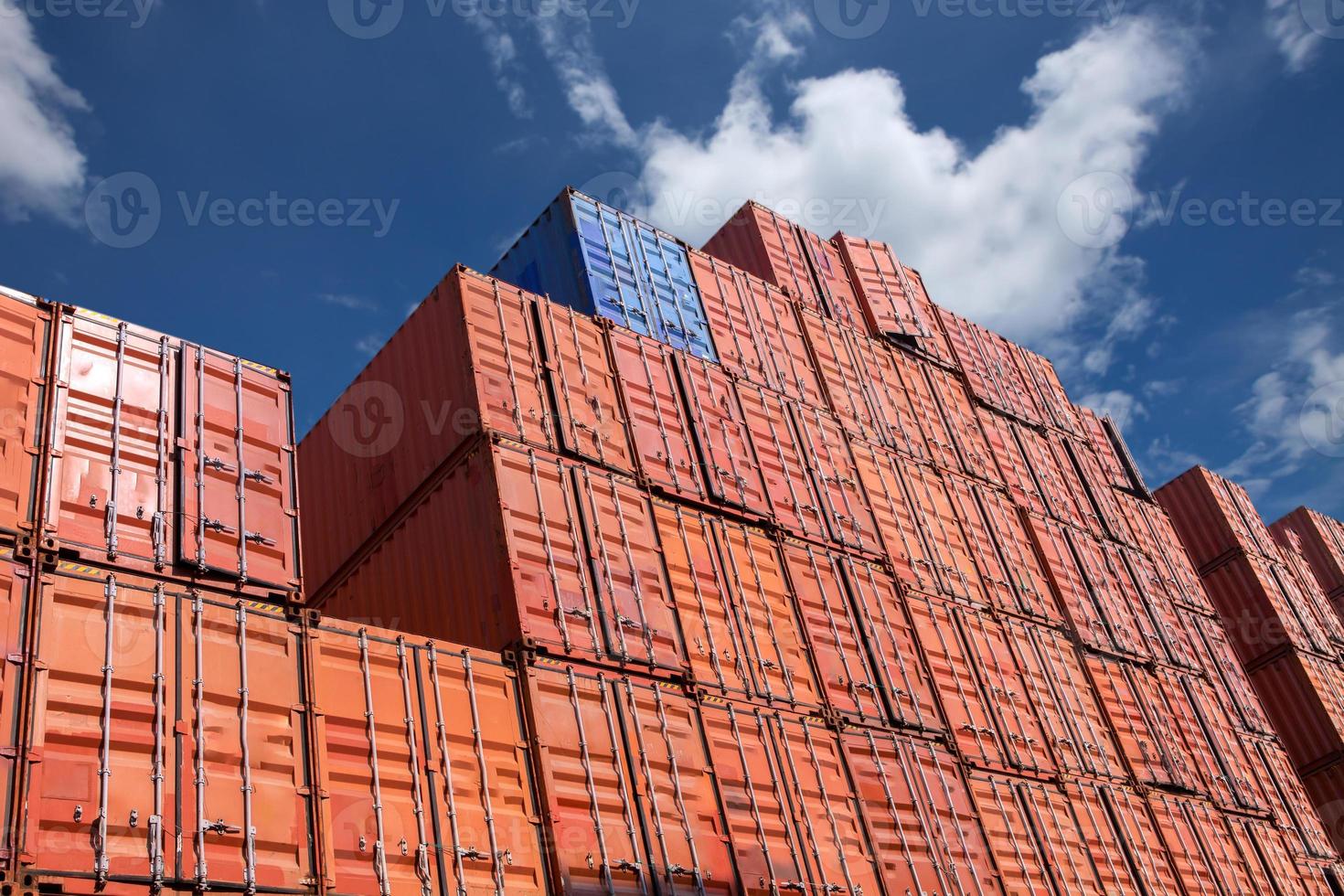 containers photo