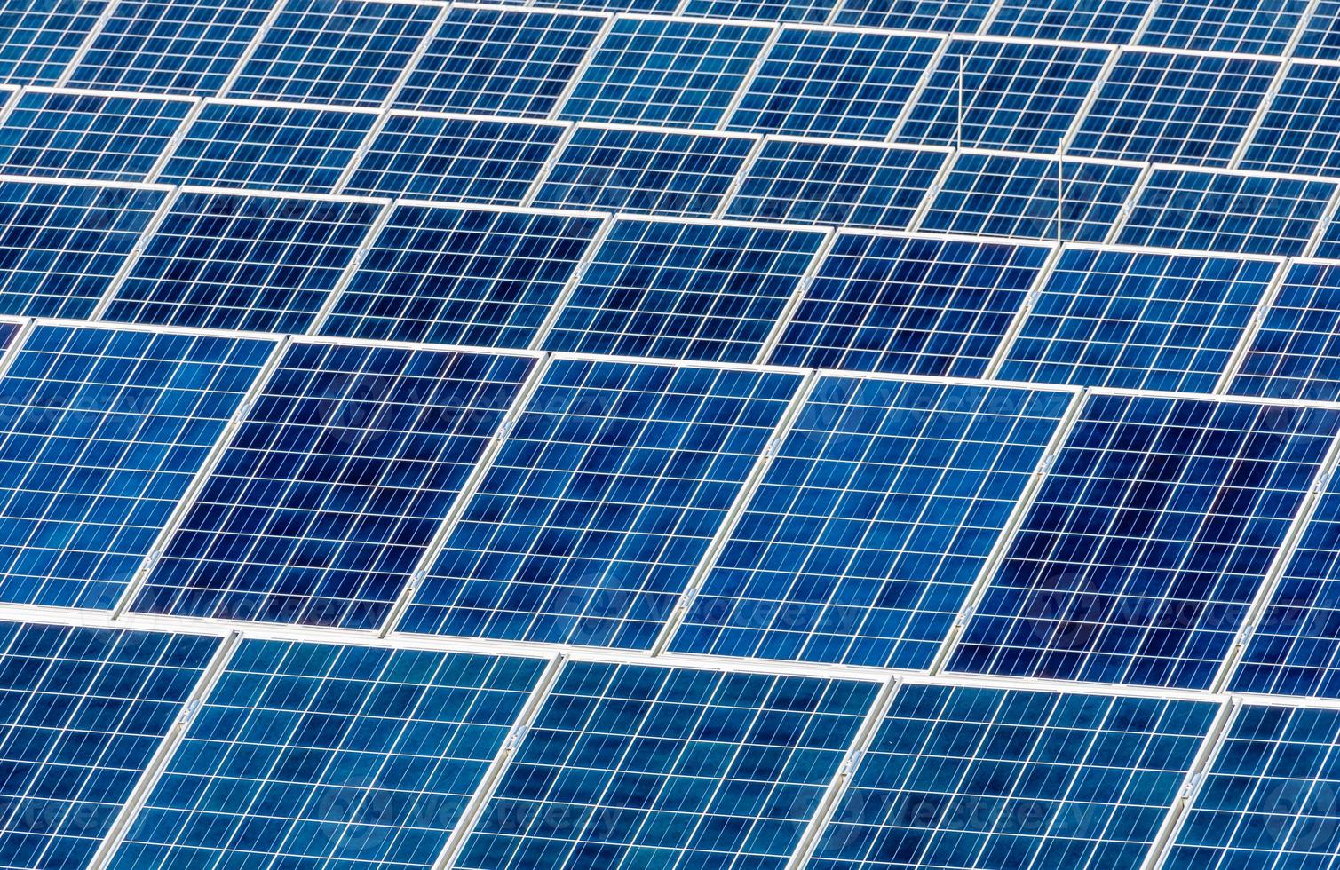 solar power plant photo
