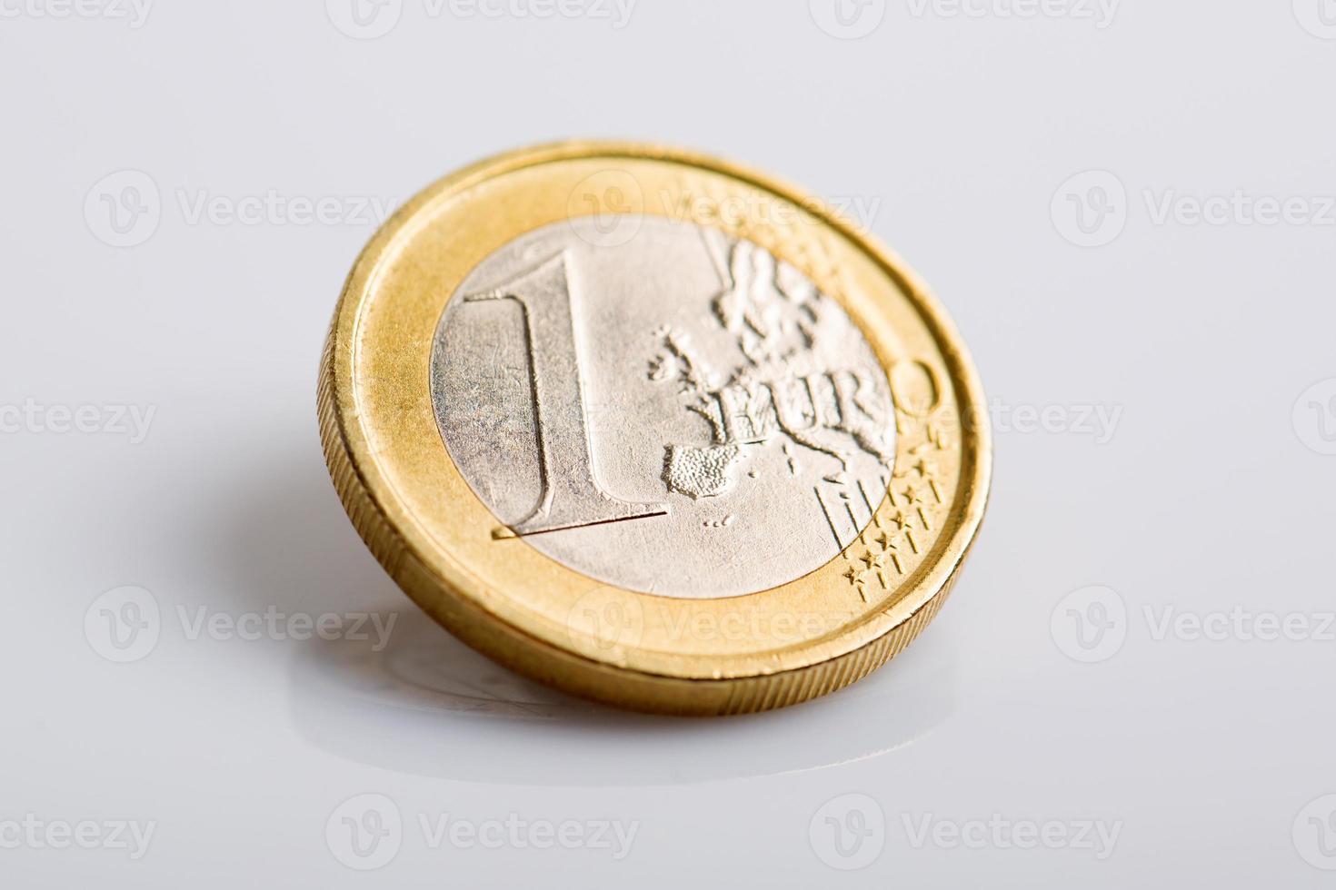 moneda de un euro aislada foto