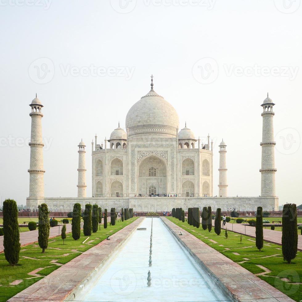 Taj mahal, famous place of India photo