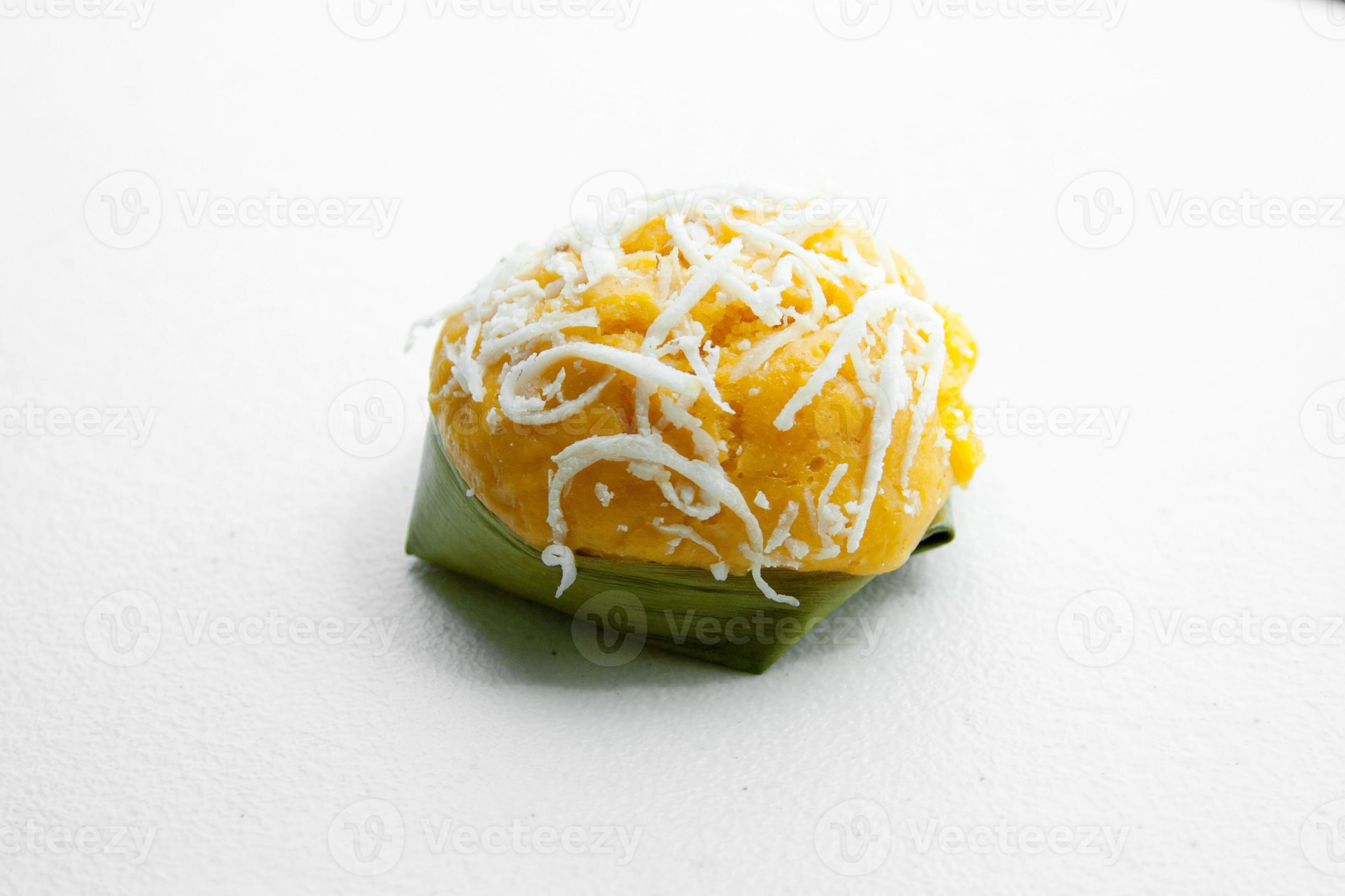 postre tailandés dulce pastel de palma de azúcar con coco foto