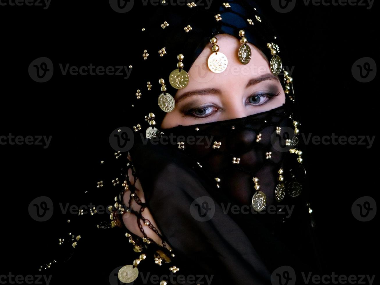 misteriosa mujer oriental foto