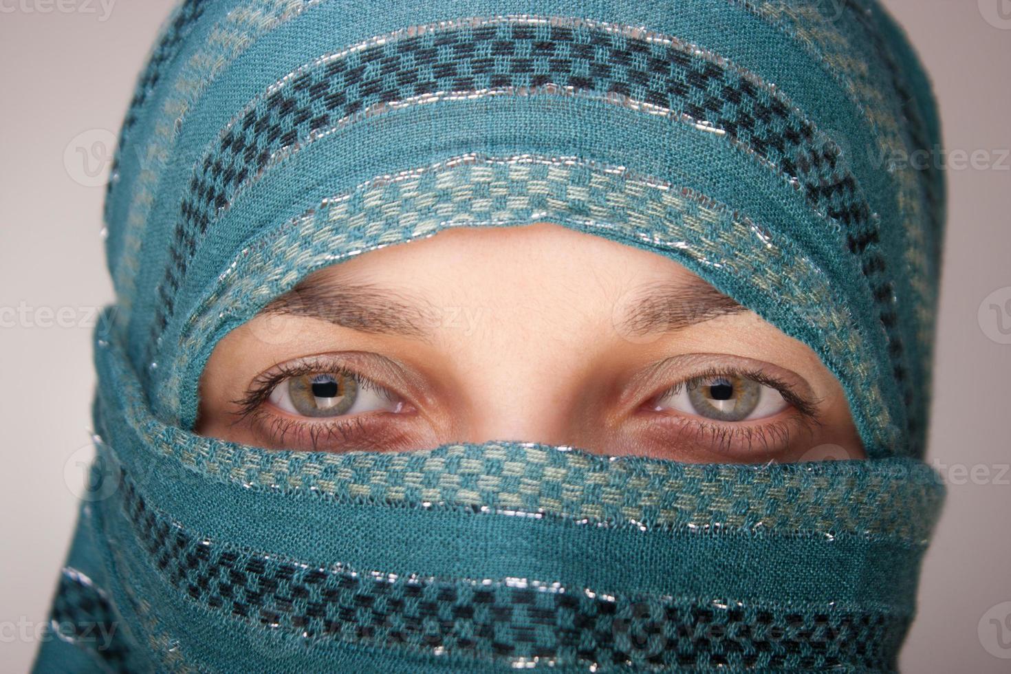 mujer musulmana europea foto
