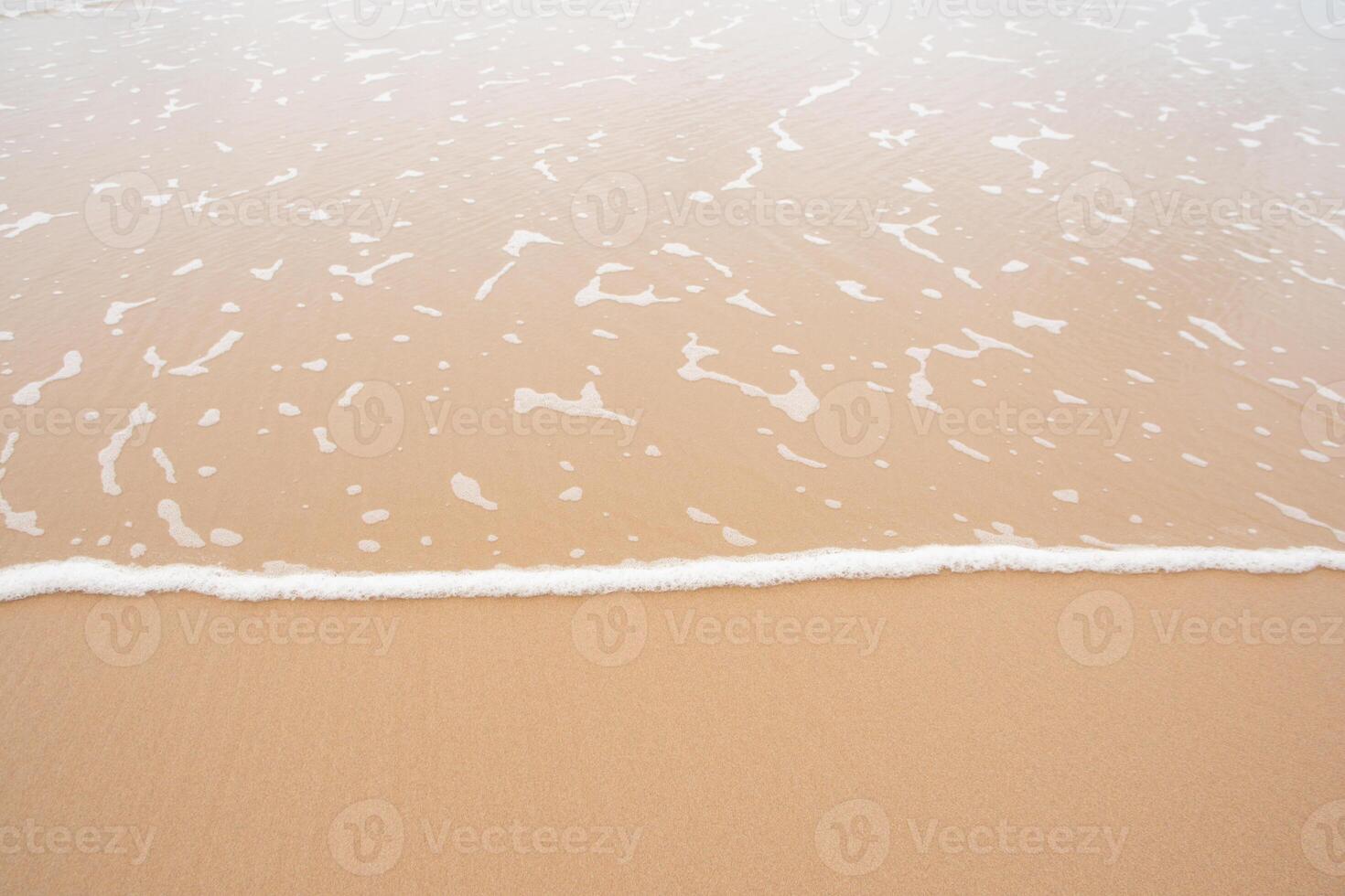 Waves approach beach photo