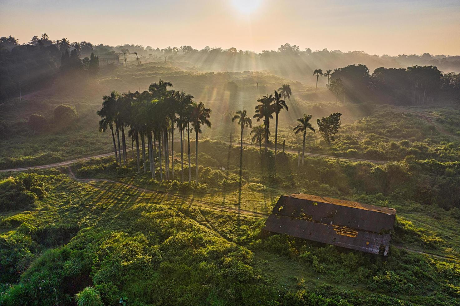 vista aérea del pueblo en indonesia foto