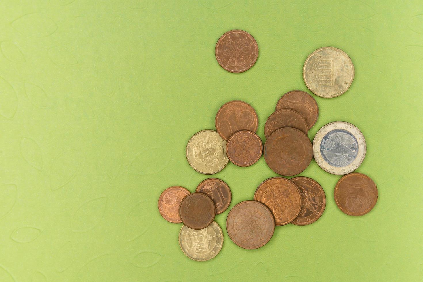 varias monedas de euro foto