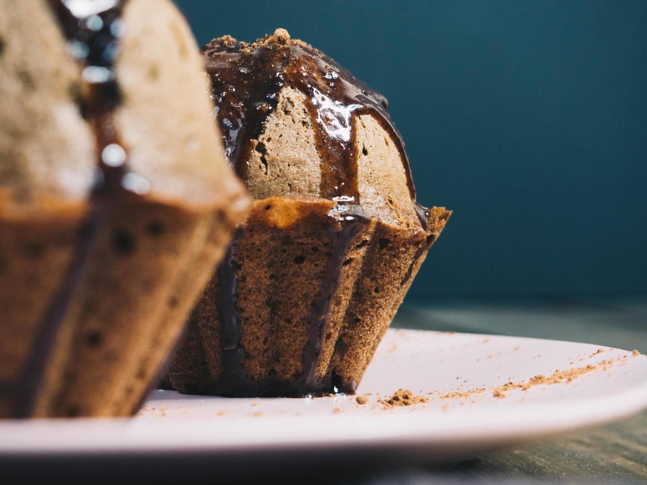 primer plano de cupcakes de chocolate foto