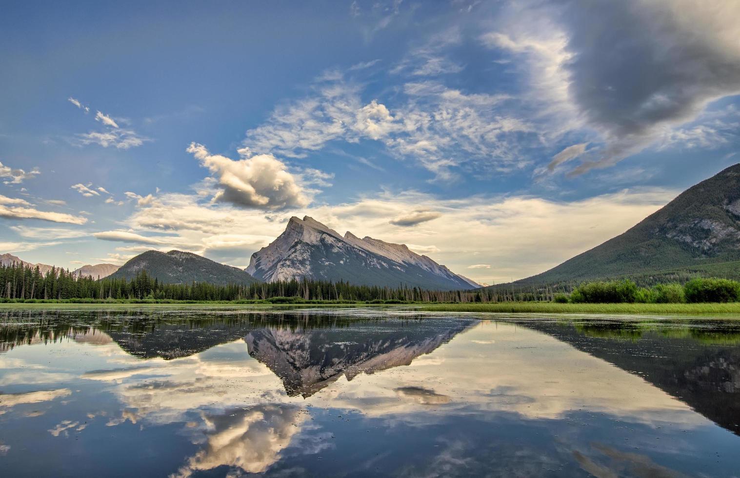 parque nacional de banff en canadá foto