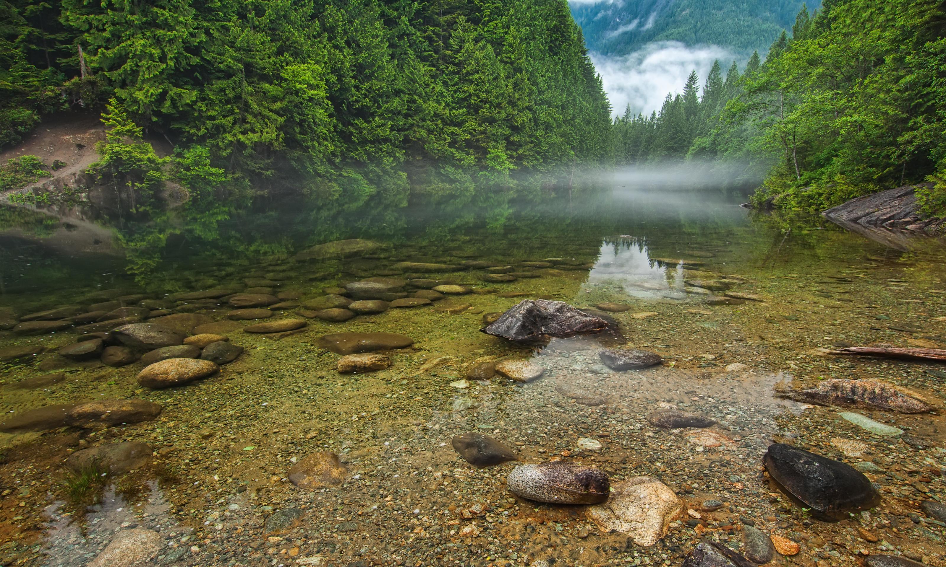 И тихая прозрачная вода