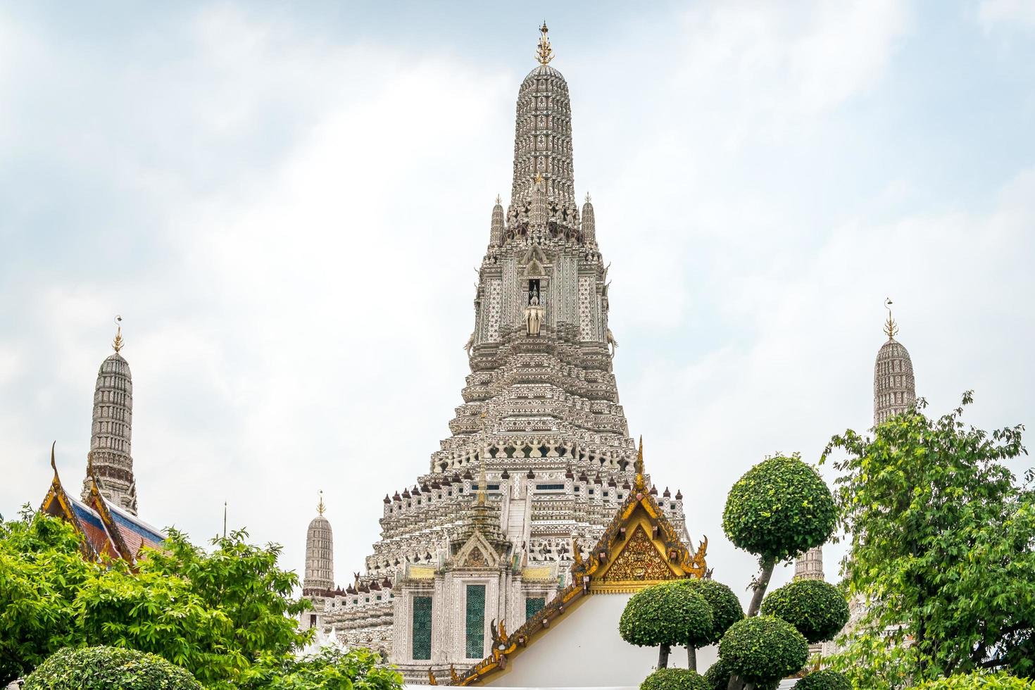 The Prangs of Wat Arun temple photo