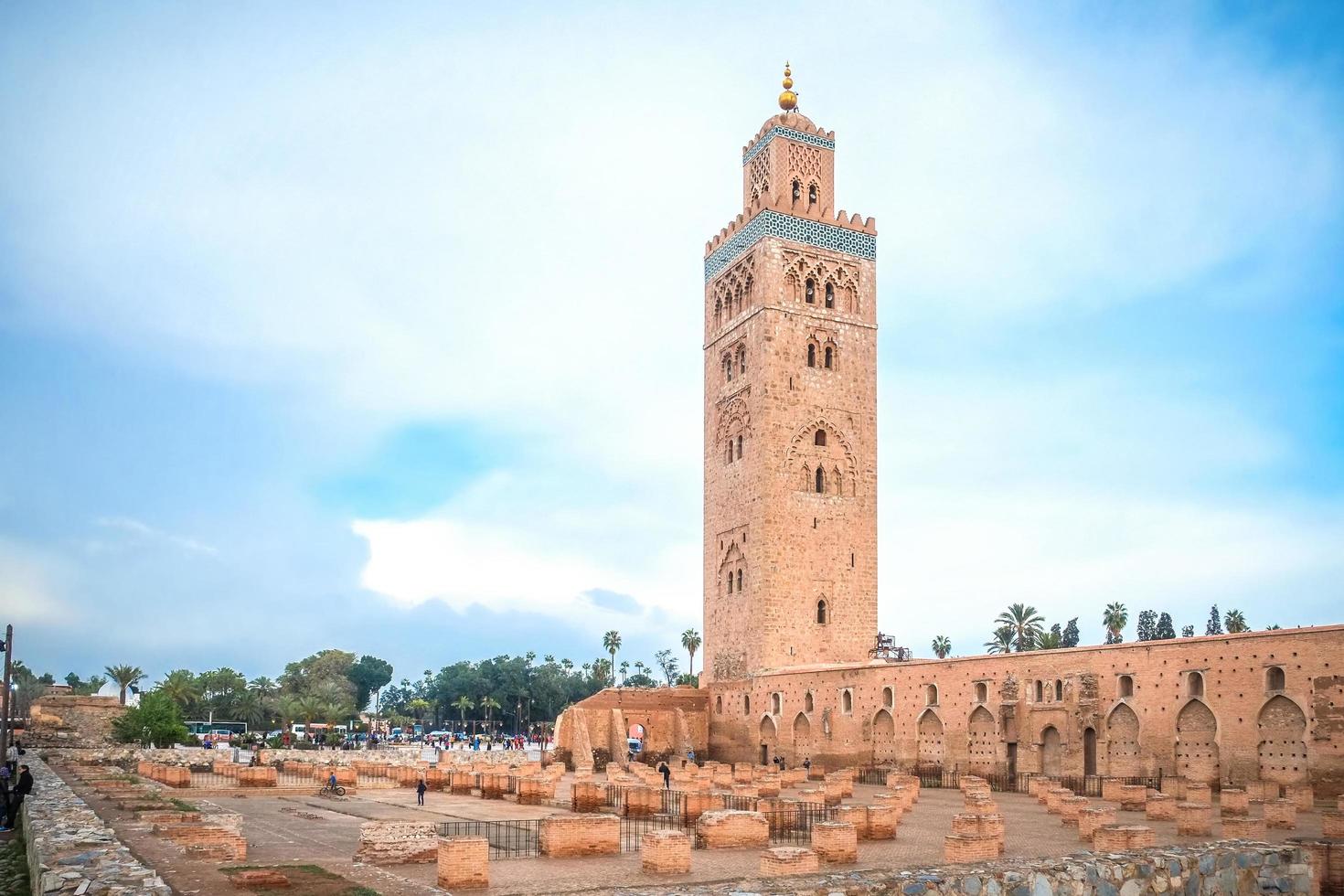 una vista de la mezquita koutoubia foto