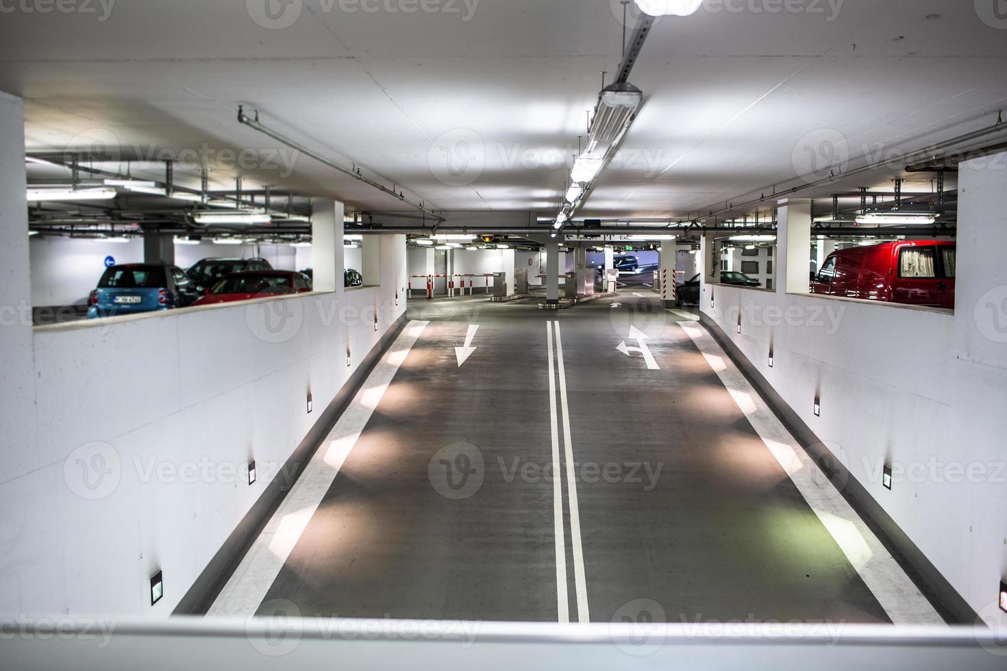 estacionamiento subterraneo 1245473 Foto de stock en Vecteezy estacionamiento subterraneo 1245473 Foto de stock en Vecteezy