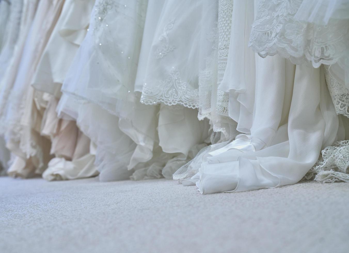 vestidos de novia blancos foto