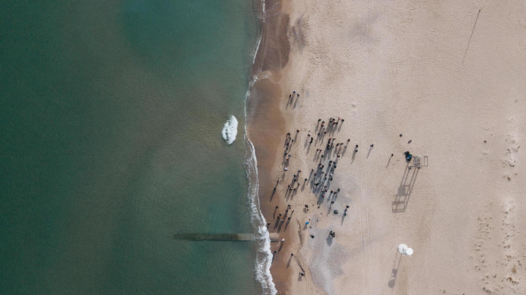 vista aerea del cuerpo de agua foto