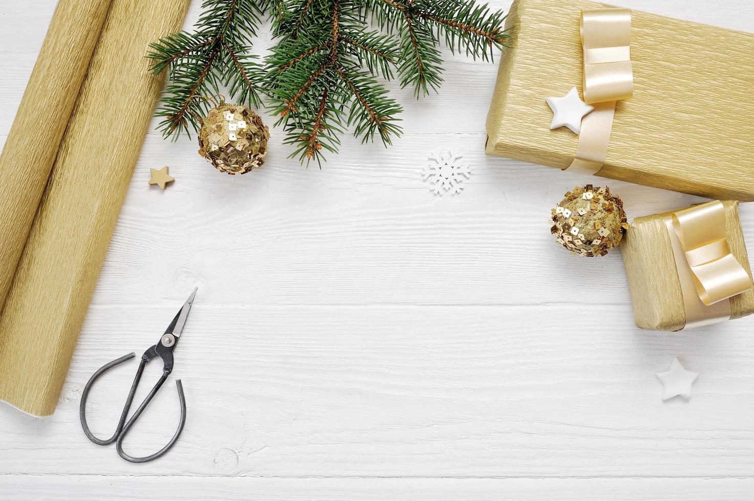 maqueta de decoración de árbol de navidad foto