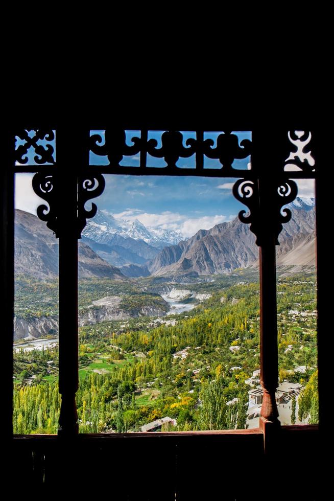 una vista del paisaje del valle de nagar hunza foto