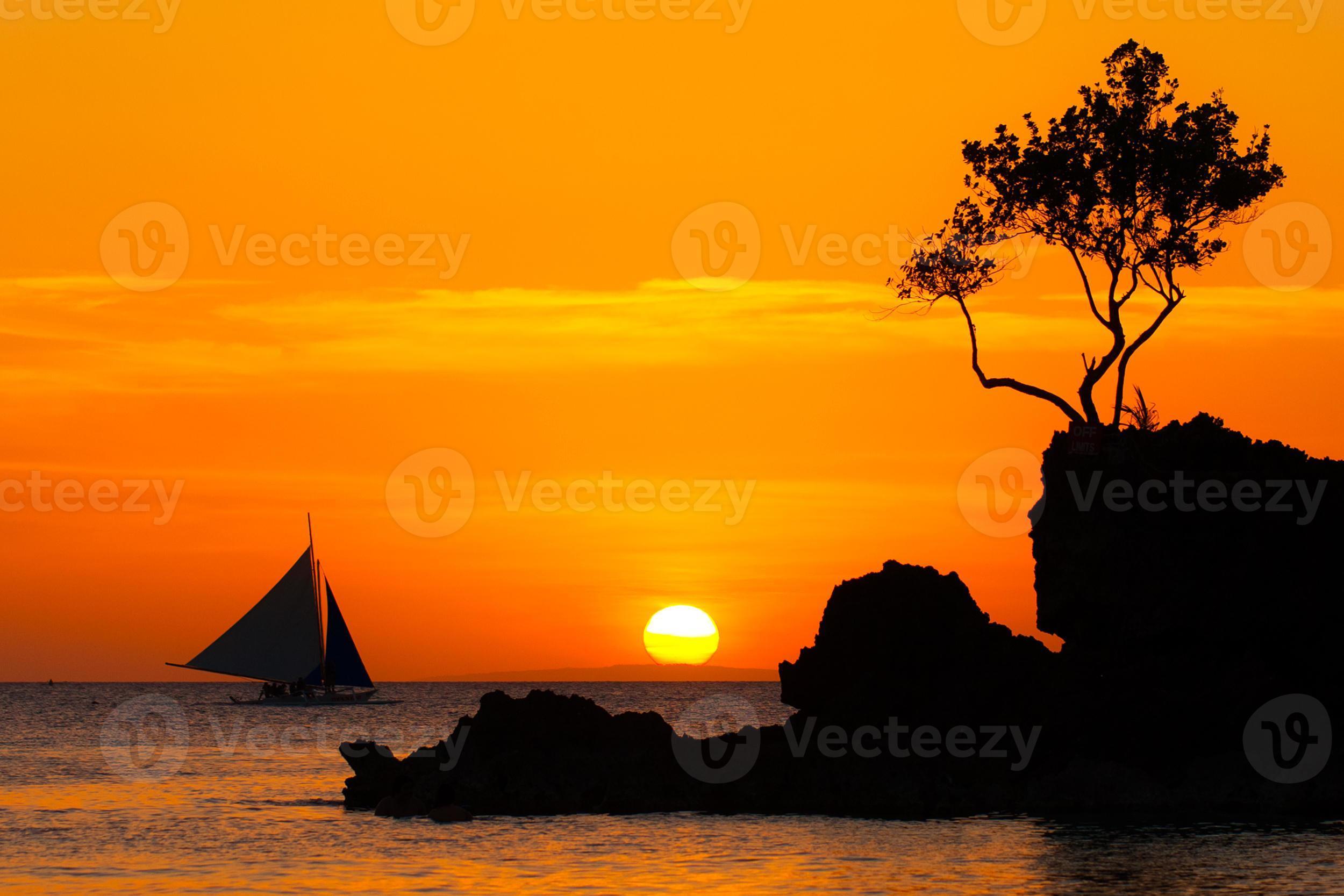 Sailboat At Beautiful Sunset Above The Tropical Sea Silhouette Photo Stock Photo At Vecteezy