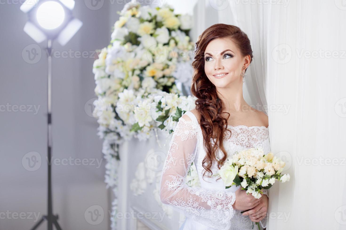 la novia en el estudio fotográfico, fotografía de bodas foto