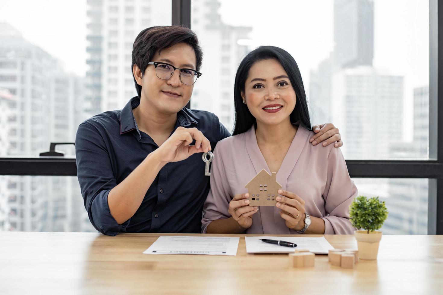 Couple bought a house photo