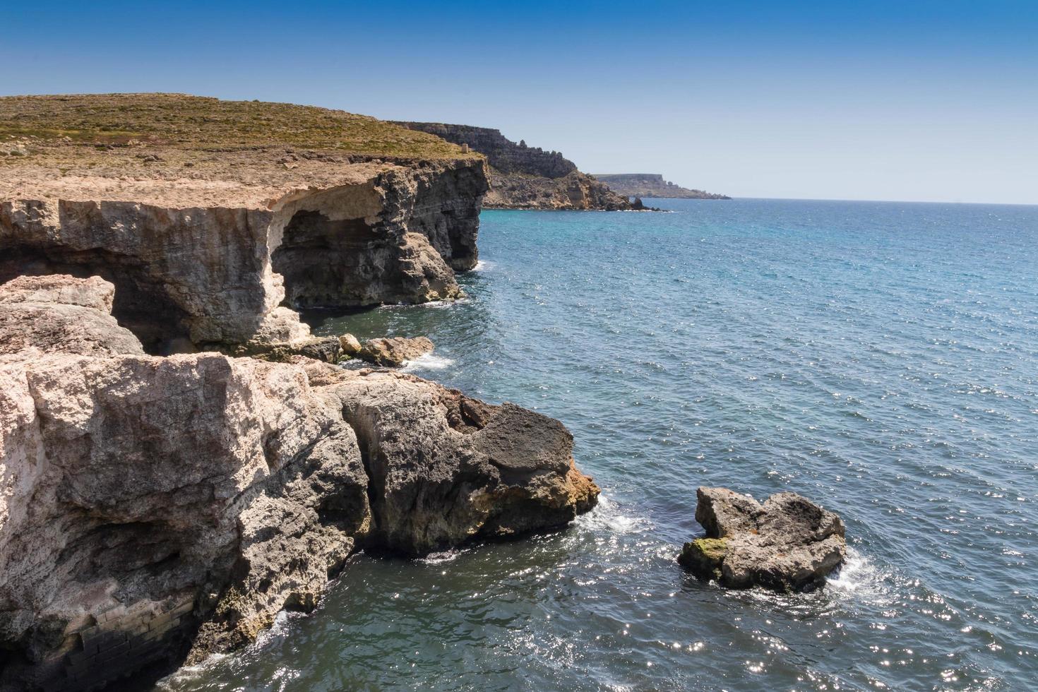 acantilados en malta foto