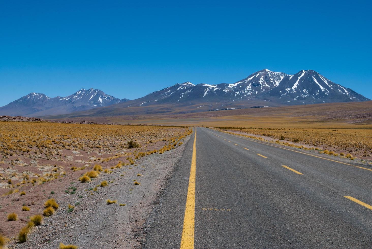 montañas en san pedro de atacama foto