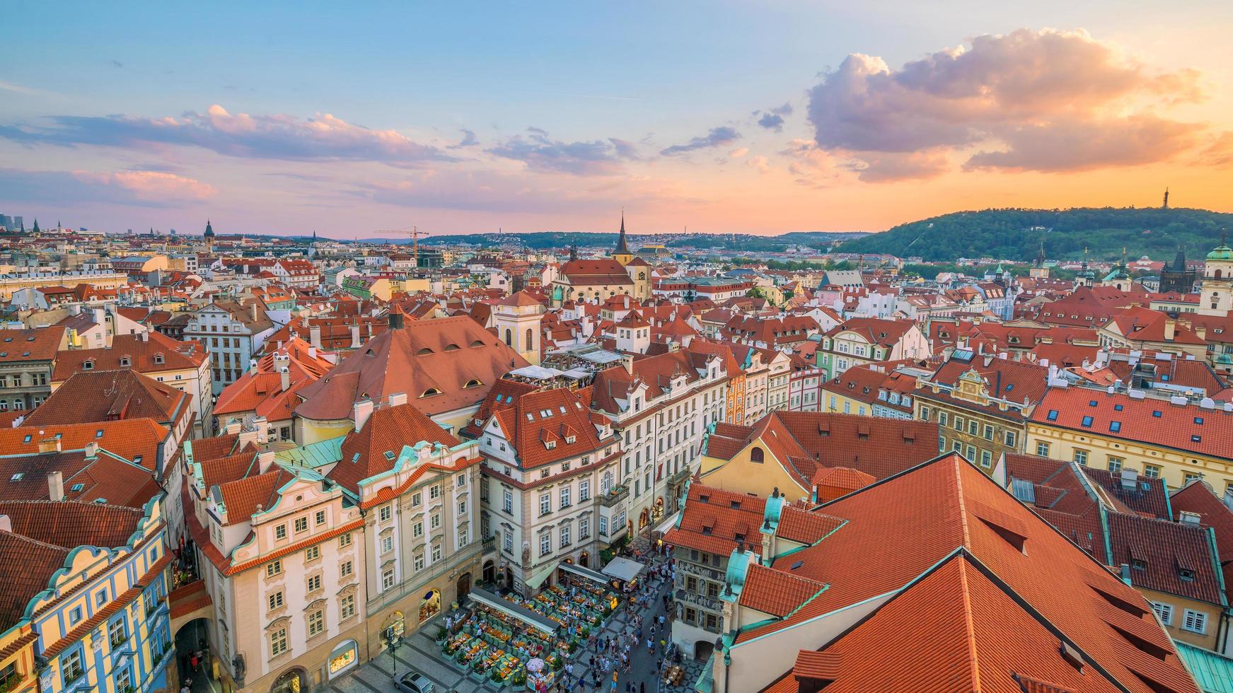 horizonte de la ciudad de praga foto