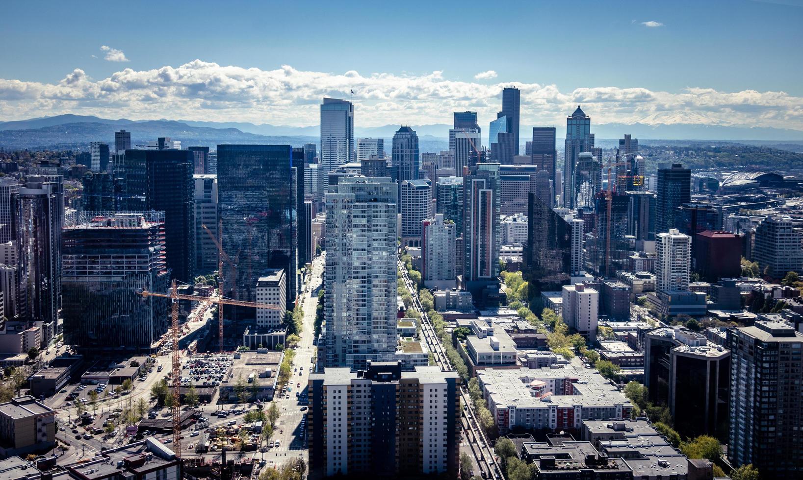 vista de pájaro de la ciudad durante el día. foto