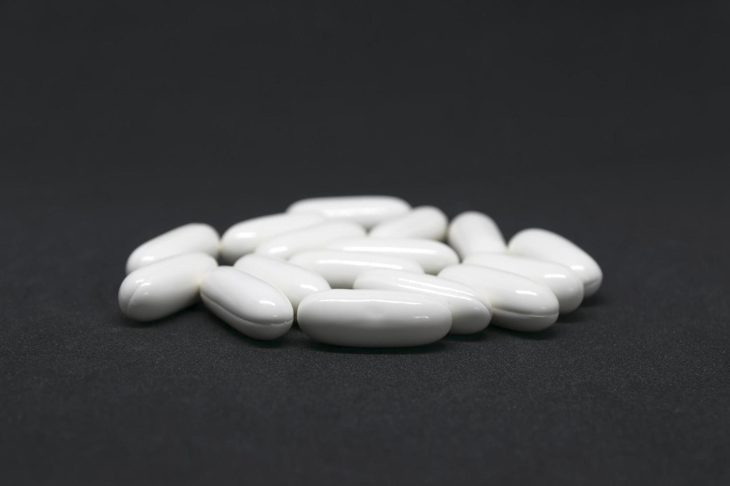 tabletas de medicina blanca foto