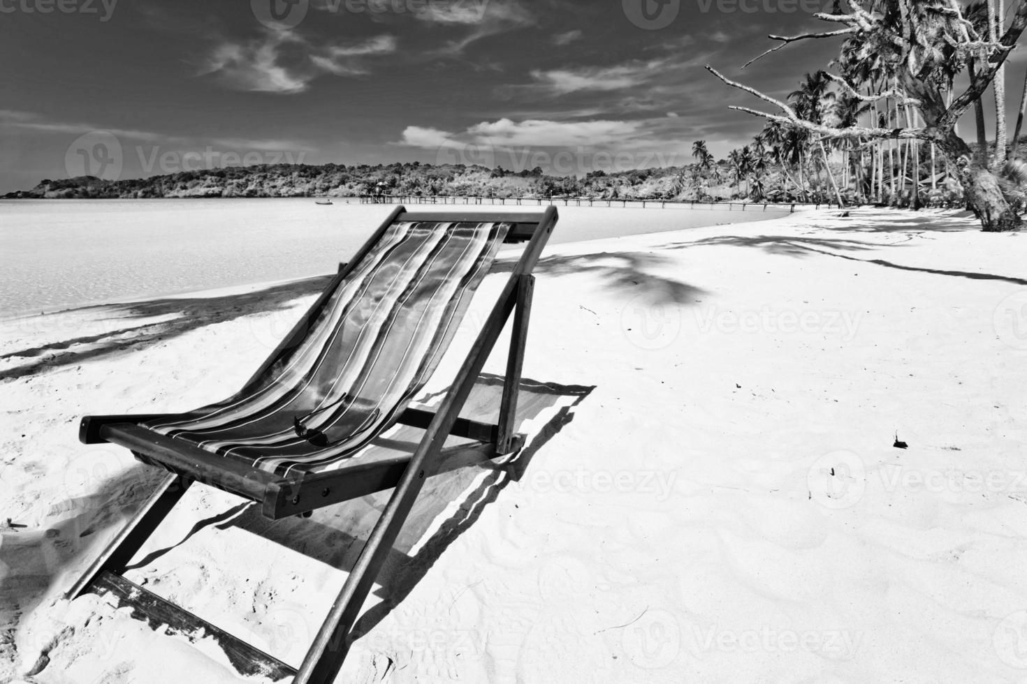 sun beach chair photo