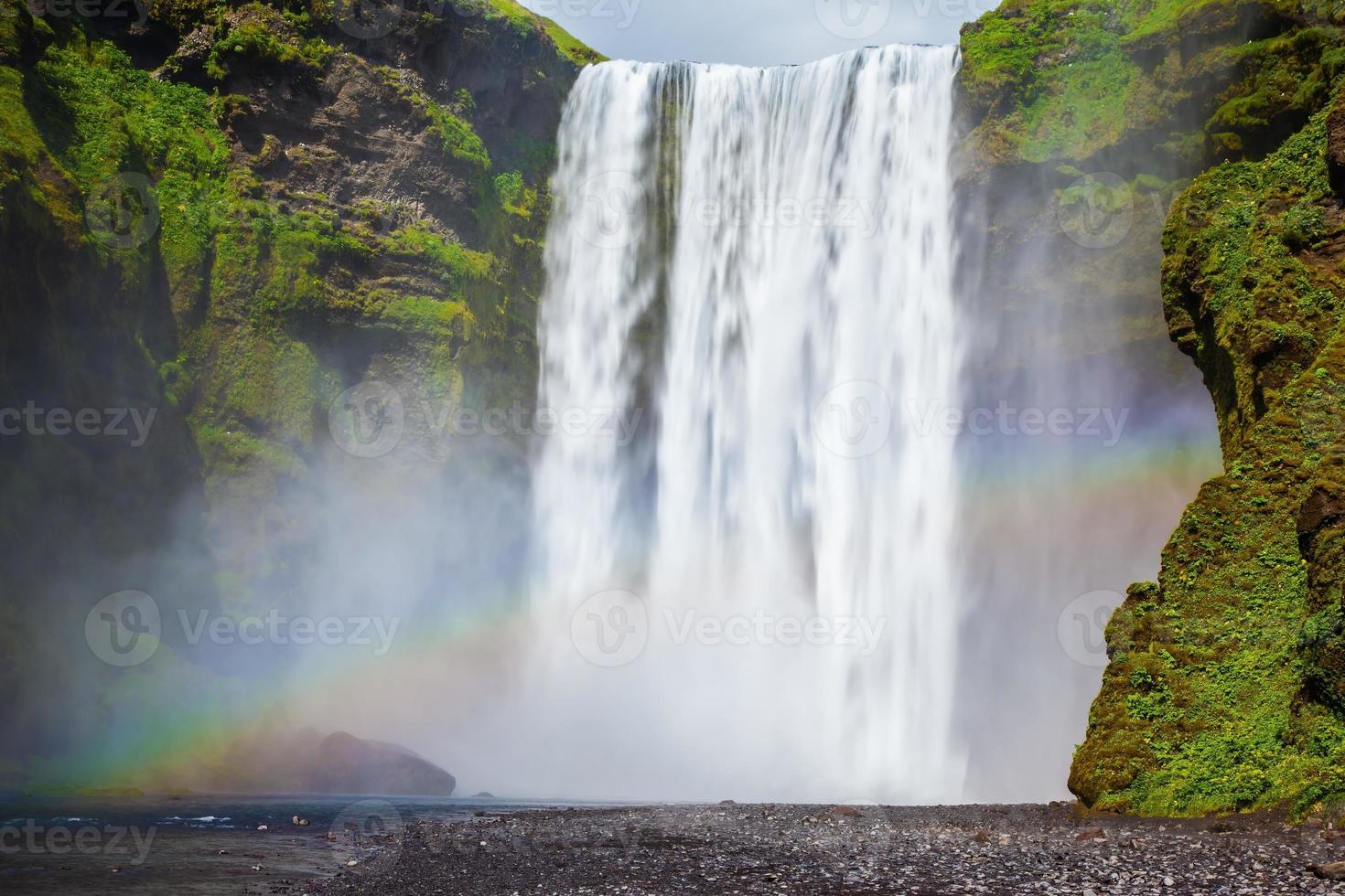 la cascada en islandia foto