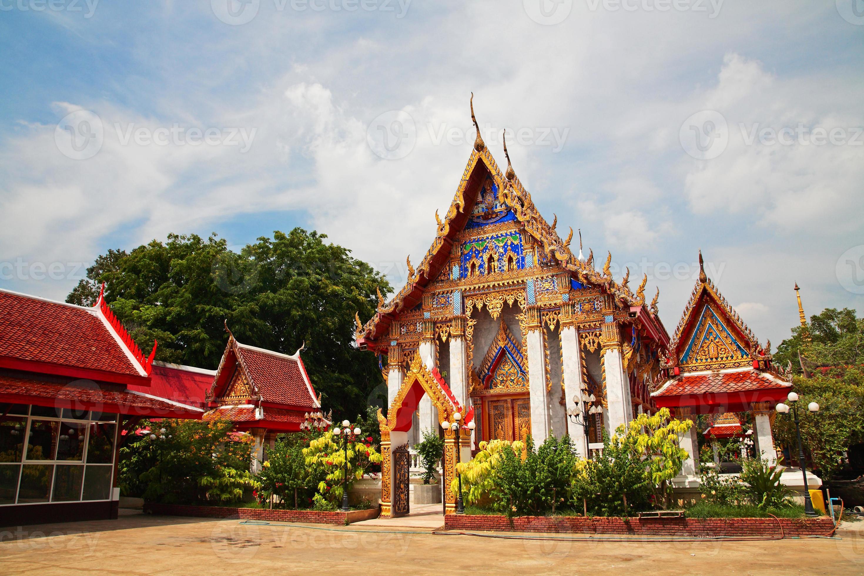 Thai Temple Architecture In Pathum Thani Stock Photo At Vecteezy