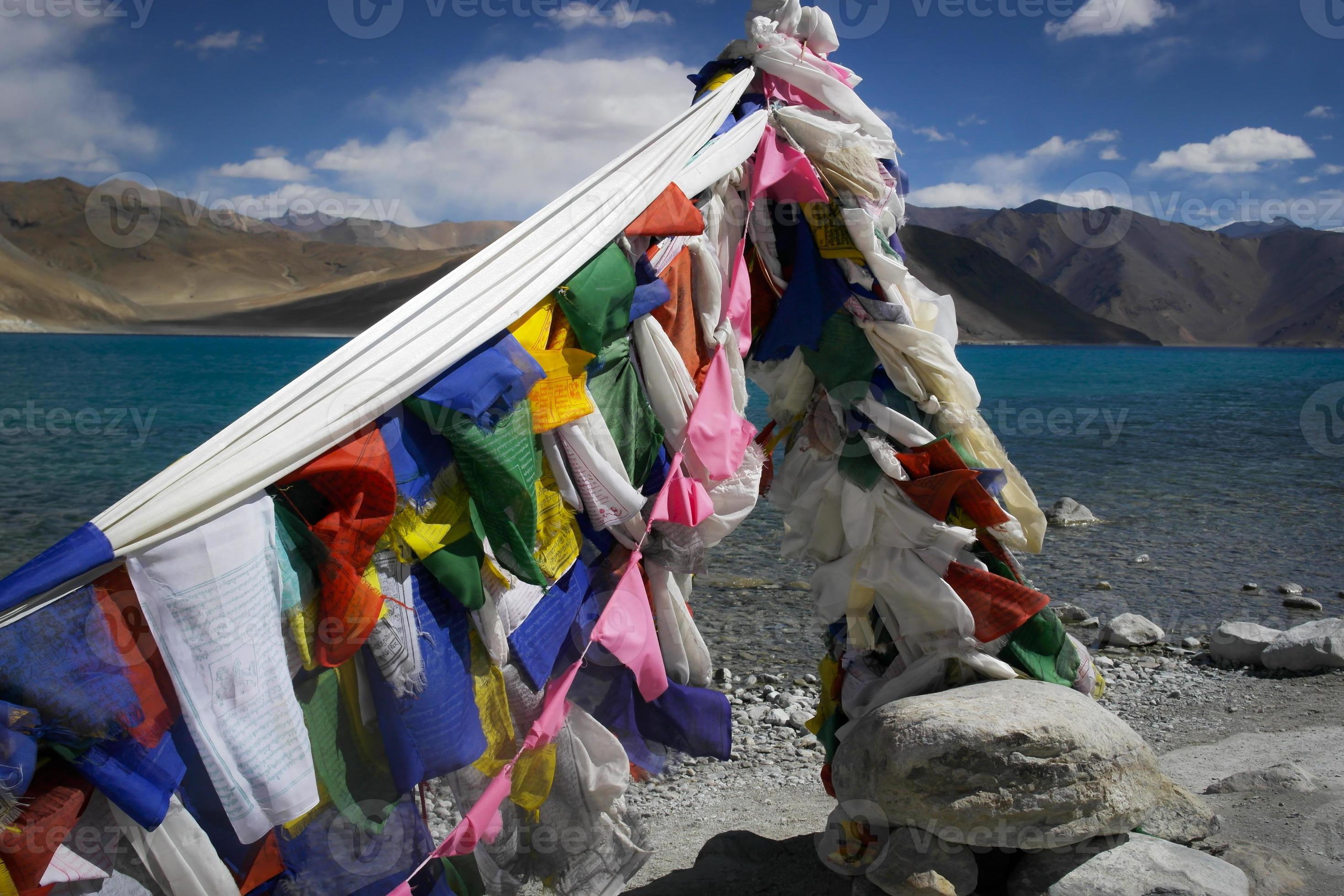 Buddhist prayer flags flying at Pangong tso (Lake) Ladakh, India 1418752 Stock Photo at Vecteezy Buddhist prayer flags flying at Pangong tso (Lake) Ladakh, India 1418752 Stock Photo at Vecteezy