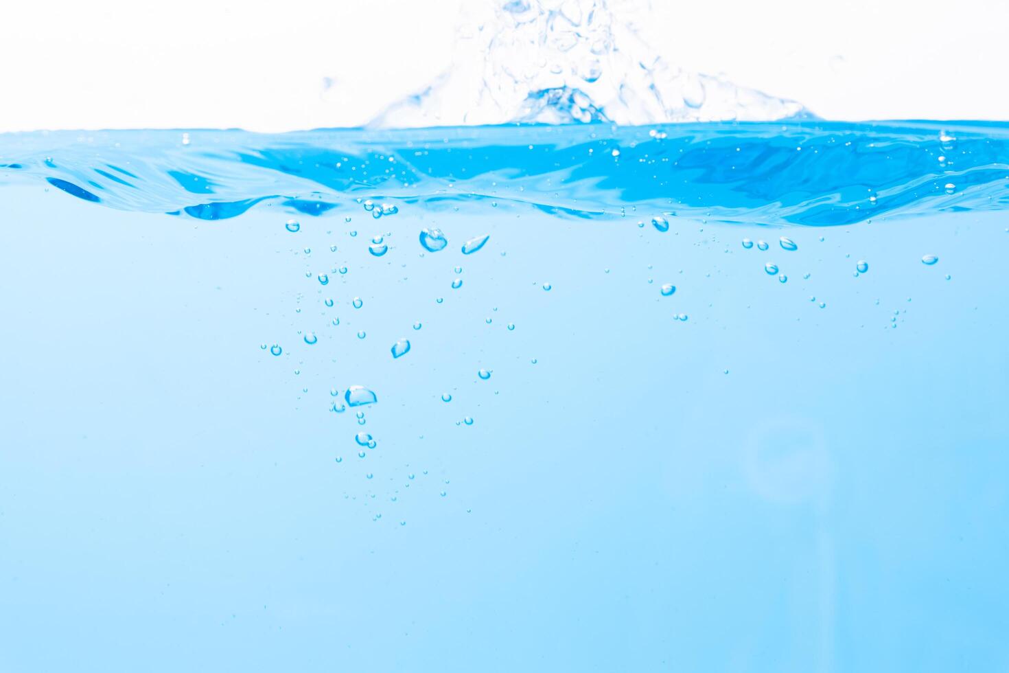 Water droplets on the water surface and bubbles photo