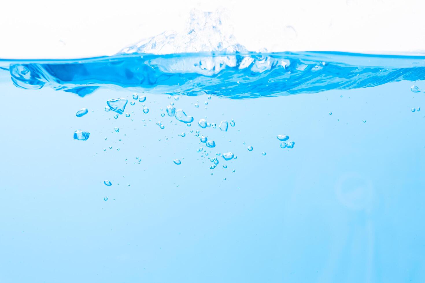 Water droplets on the water surface and bubbles photo