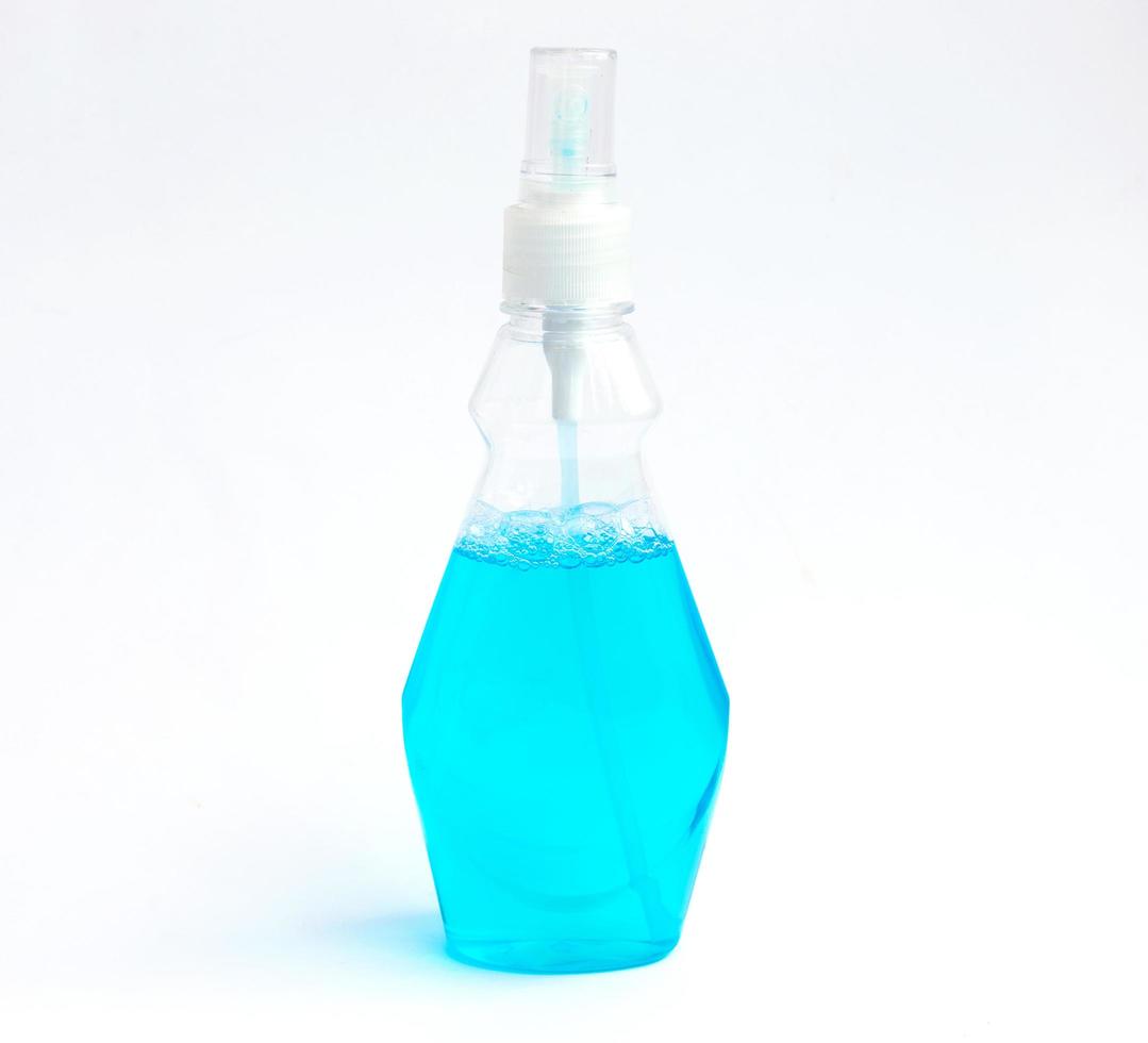 botella de plástico para productos líquidos foto