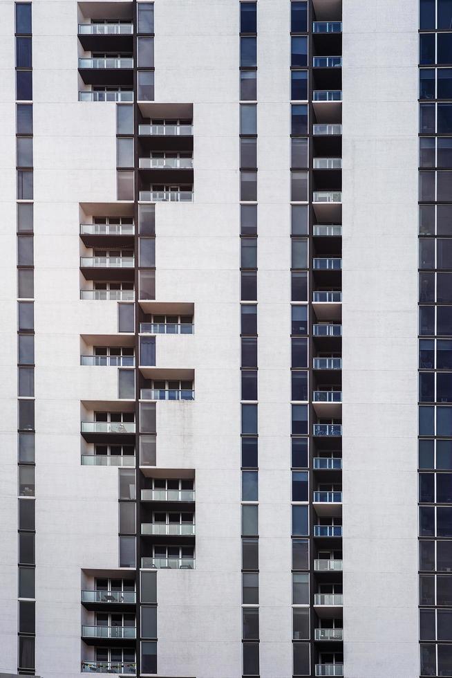 miami, florida, 2020 - edificio de hormigón blanco durante el día foto