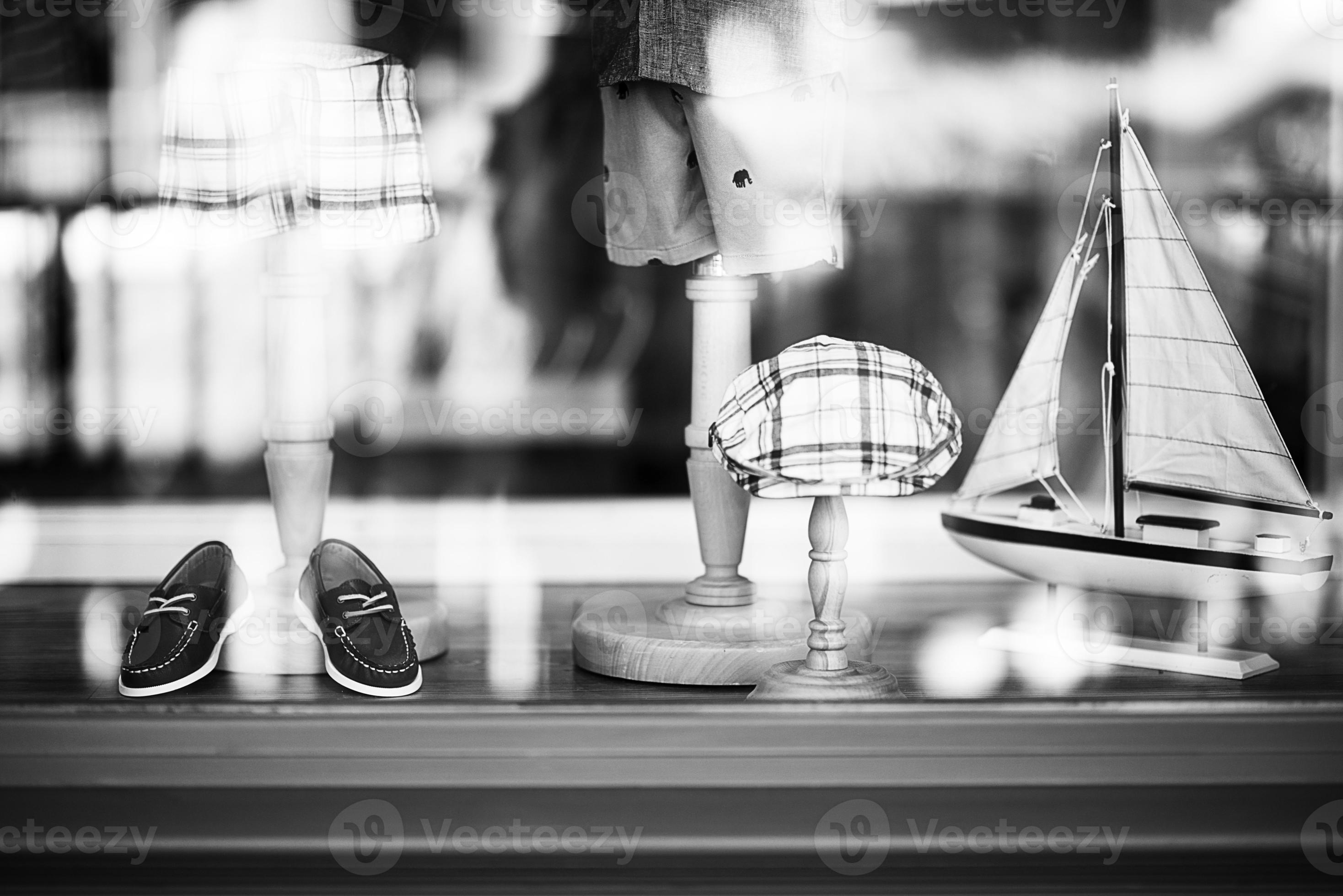 Window Display Black and White 1430938 Stock Photo at Vecteezy