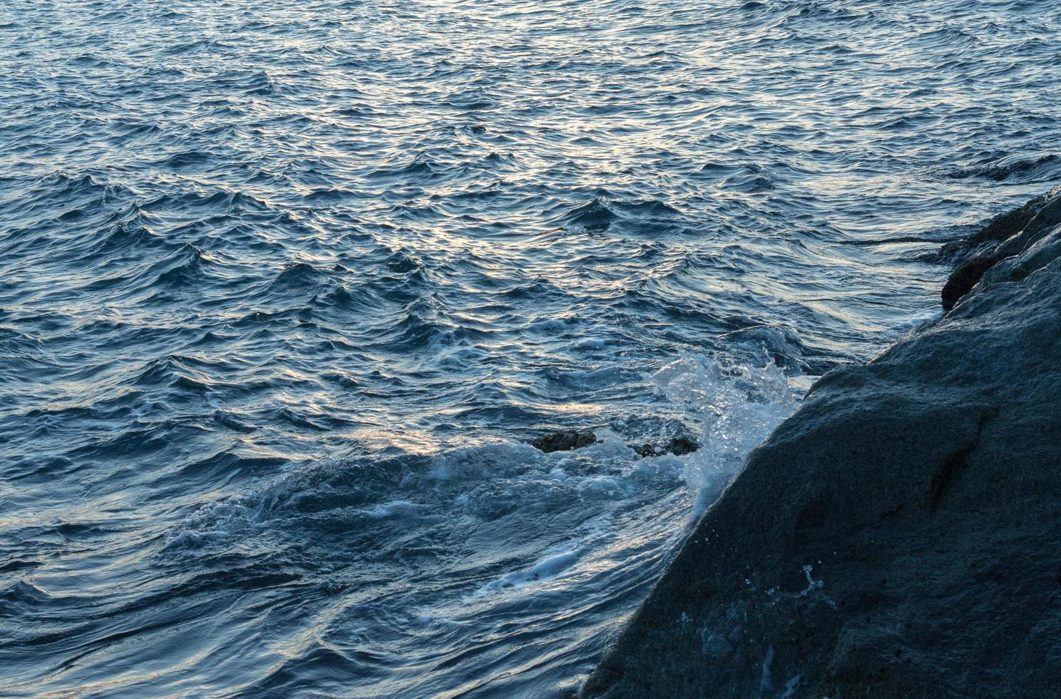 olas oceánicas azules foto