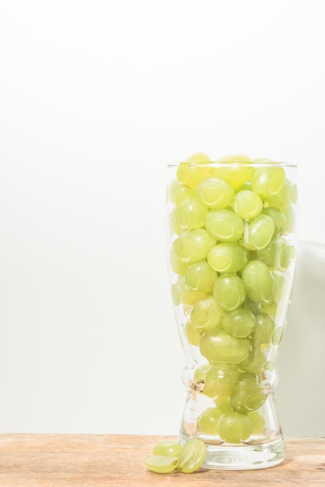 uvas en un vaso foto