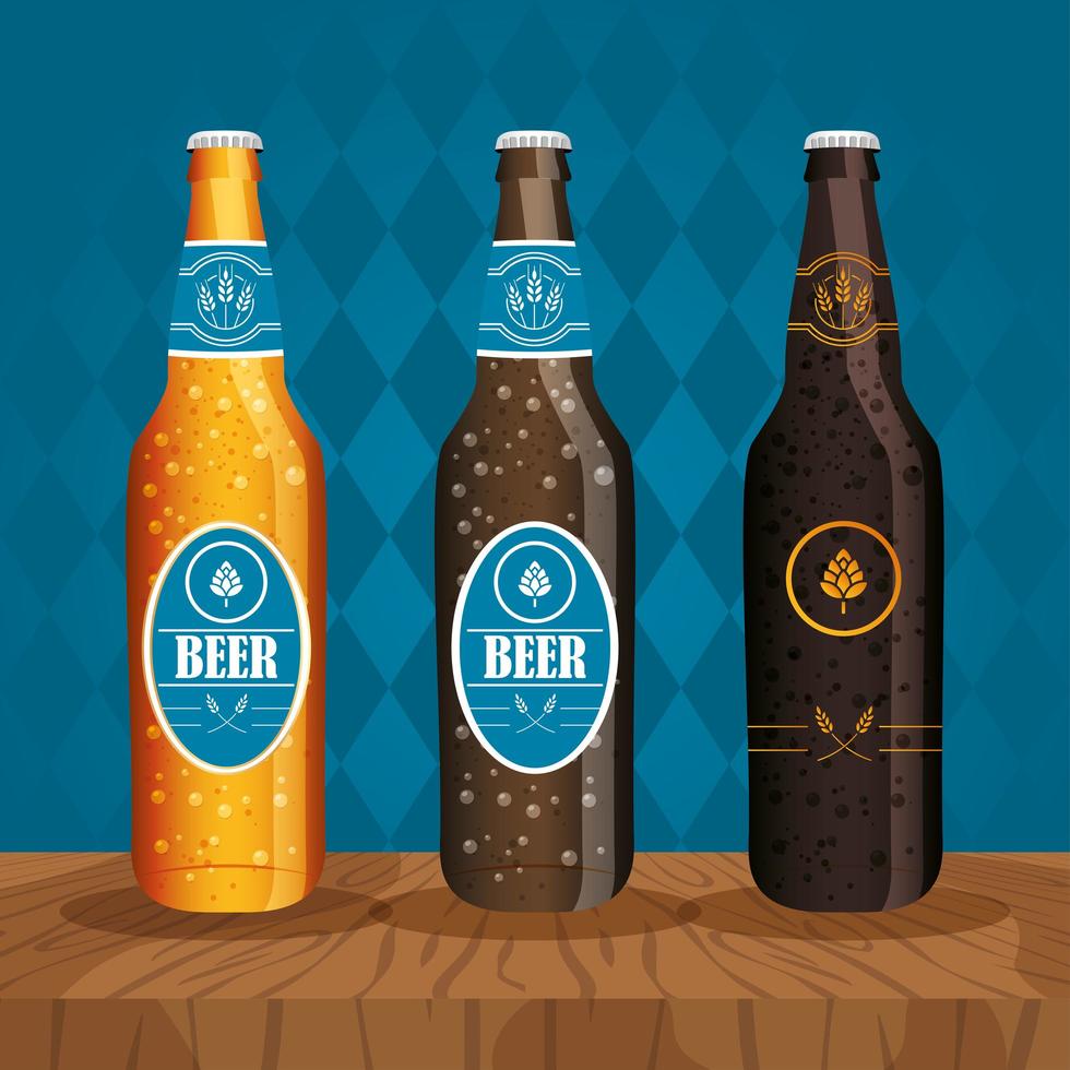 Composición de celebración del día de la cerveza con botellas de cerveza. vector